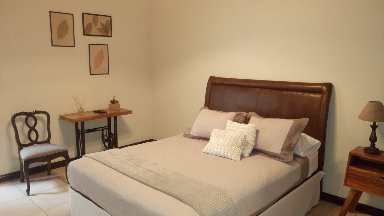 Acanthus Boutique Hotel 케트살테낭고 외부 사진